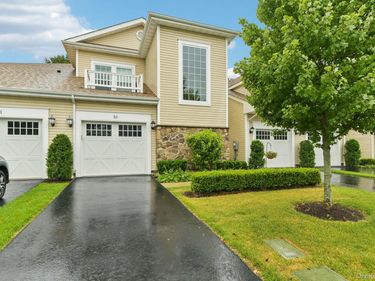 33 Greentree Court , Shirley, NY 11967
