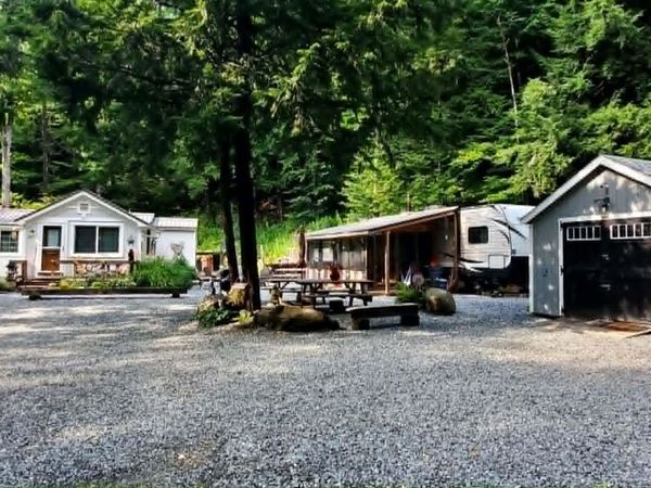 729 Davis Road, Cavendish, VT 05142