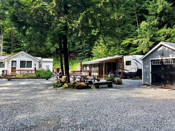729 Davis Road, Cavendish, VT 05142