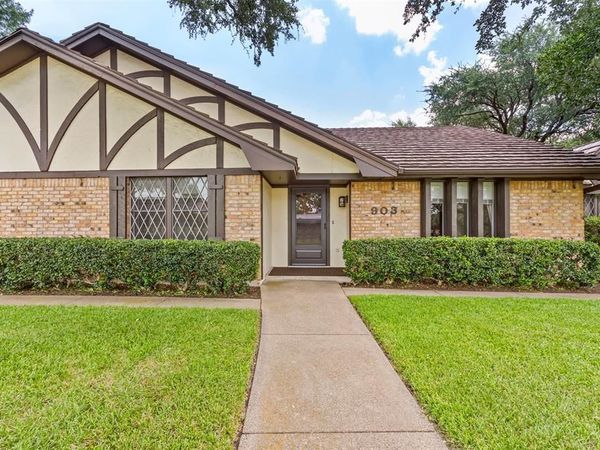 903 Green Rock Drive, Duncanville, TX 75137