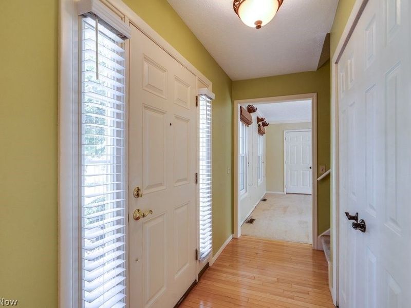 29 Chelmsford Drive, Aurora, OH 44202 Photo 3