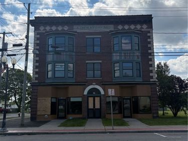 177 Exchange St, Geneva, NY 14456