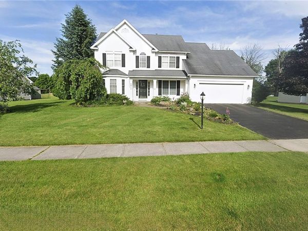 6872 Chestnut Hill, Victor, NY 14564