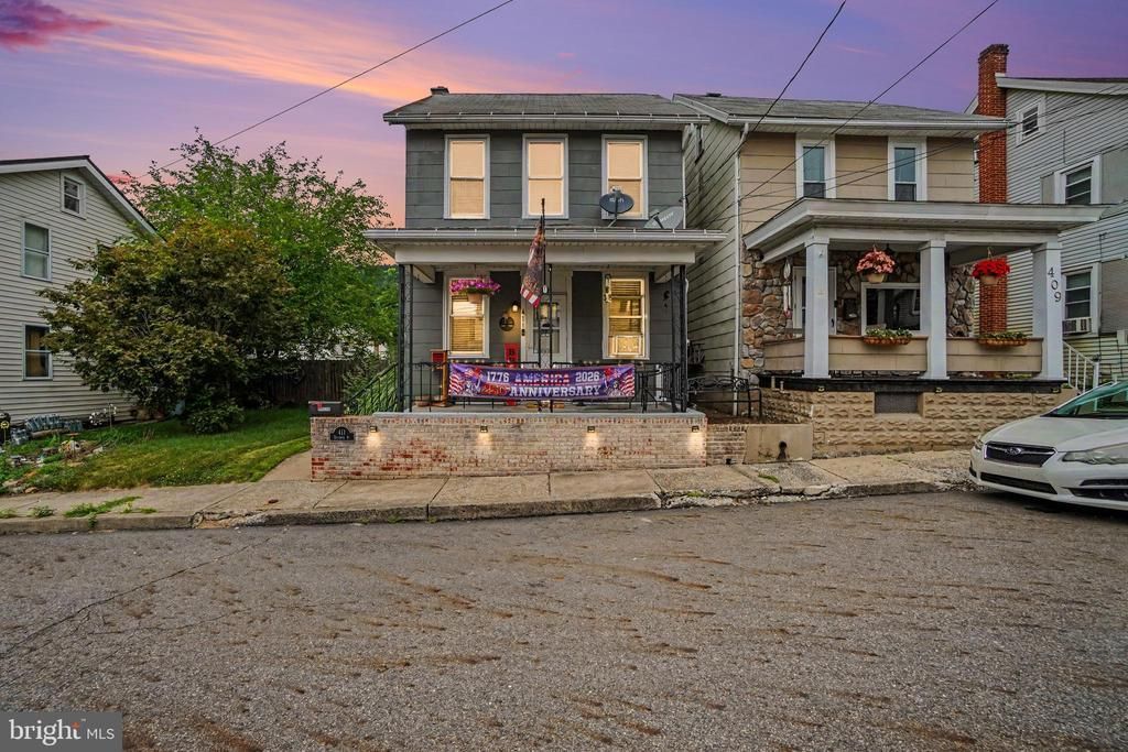411 ELIZABETH STREET , WILLIAMSTOWN, PA 17098