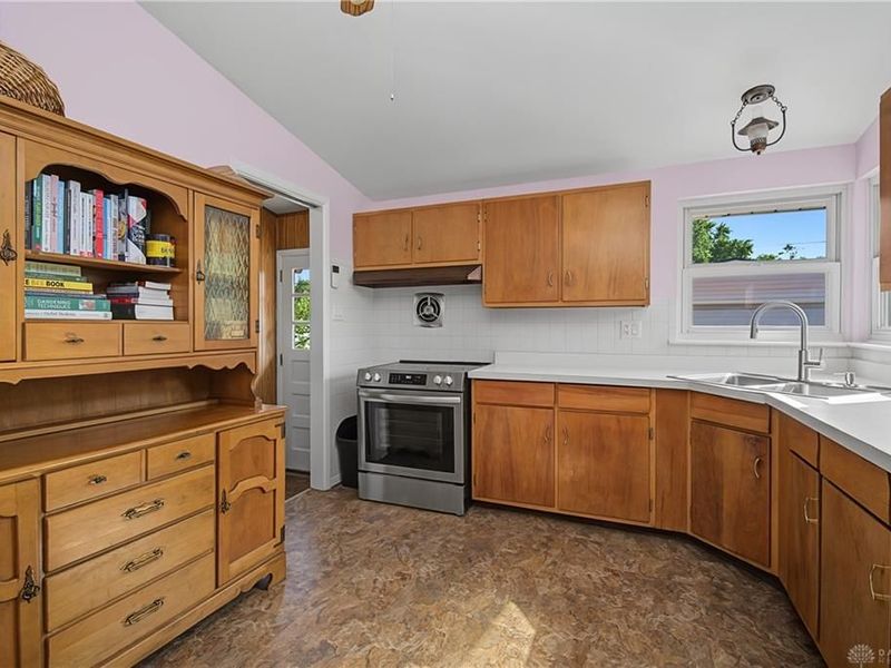 3382 Blocker Drive, Dayton, OH 45420 Photo 8