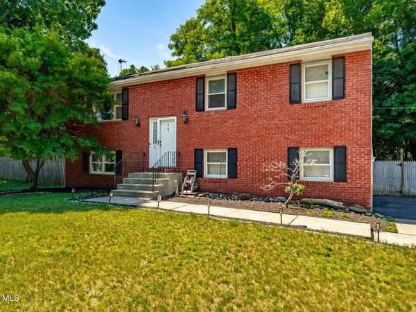 2 Melissa Court, Albany, NY 12205