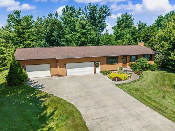 5304 Smithland Drive, Marion, IA 52302
