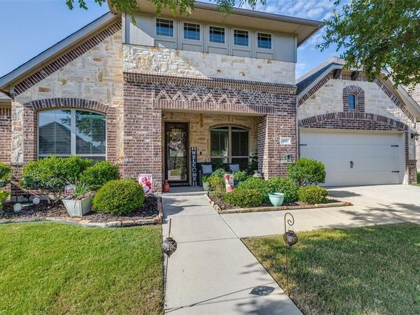 418 Valley Brook Court, Waxahachie, TX 75165