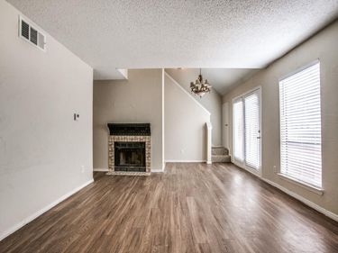 9839 Walnut Street , Unit 207, Dallas, TX 75243