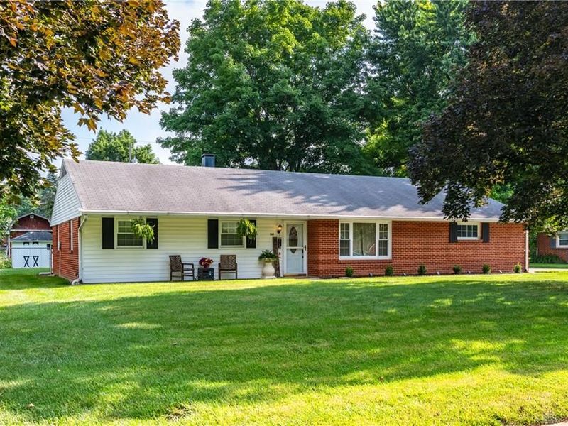 561 Brandwynne Court, Centerville, OH 45459 Photo 2
