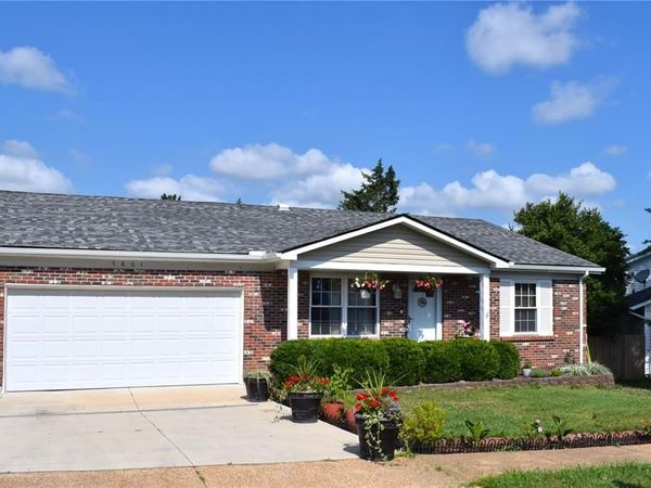 5661 Chalet Hill Drive, St Louis, MO 63129
