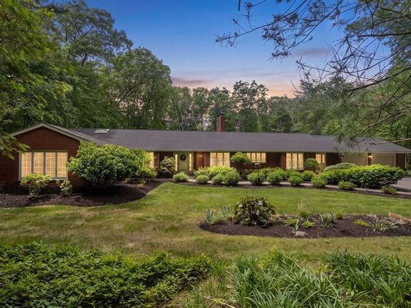 62 Mill St, Sherborn, MA 01770