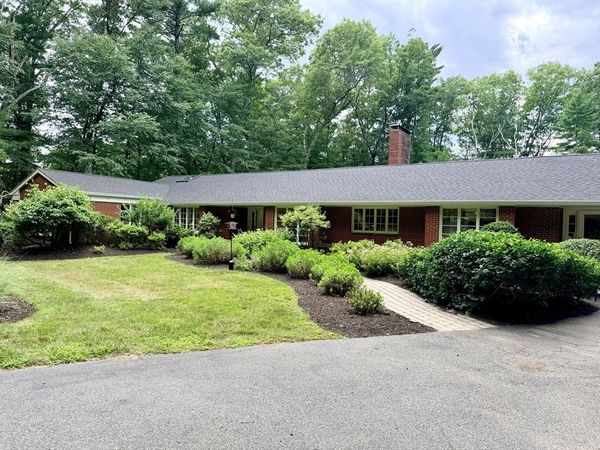 62 Mill St, Sherborn, MA 01770