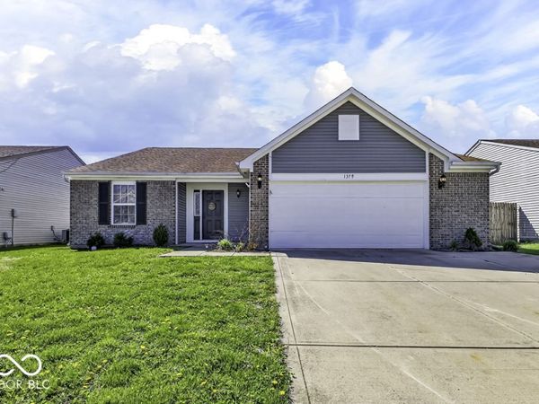 1379 Fiesta Drive, Franklin, IN 46131