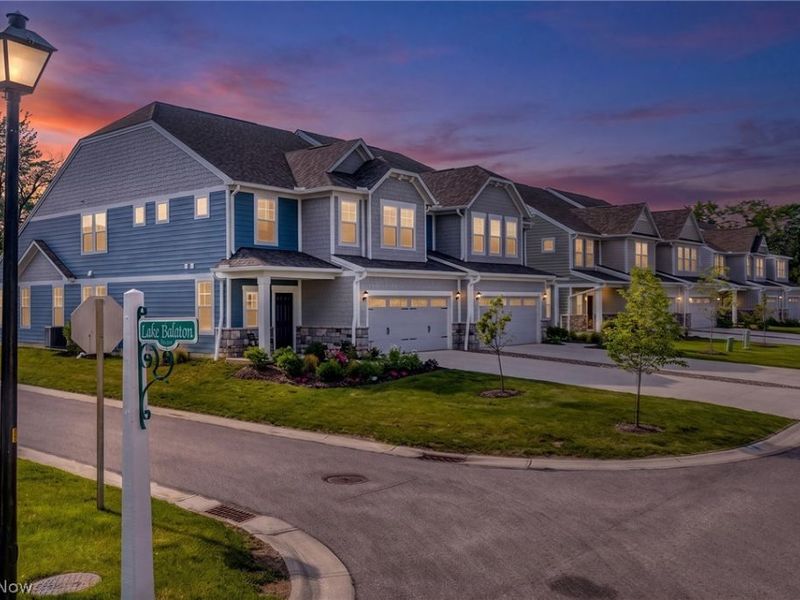 160 Lake Balaton, Orange, OH 44128 Photo 2