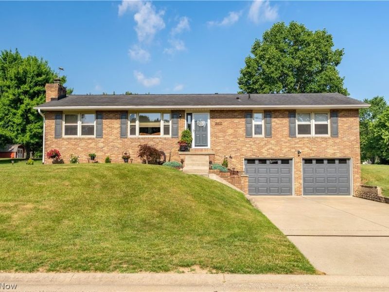 9412 Rohrland Street NW, Massillon, OH 44647 Photo 2