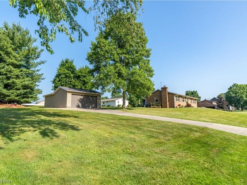 9412 Rohrland Street NW, Massillon, OH 44647 Photo 9