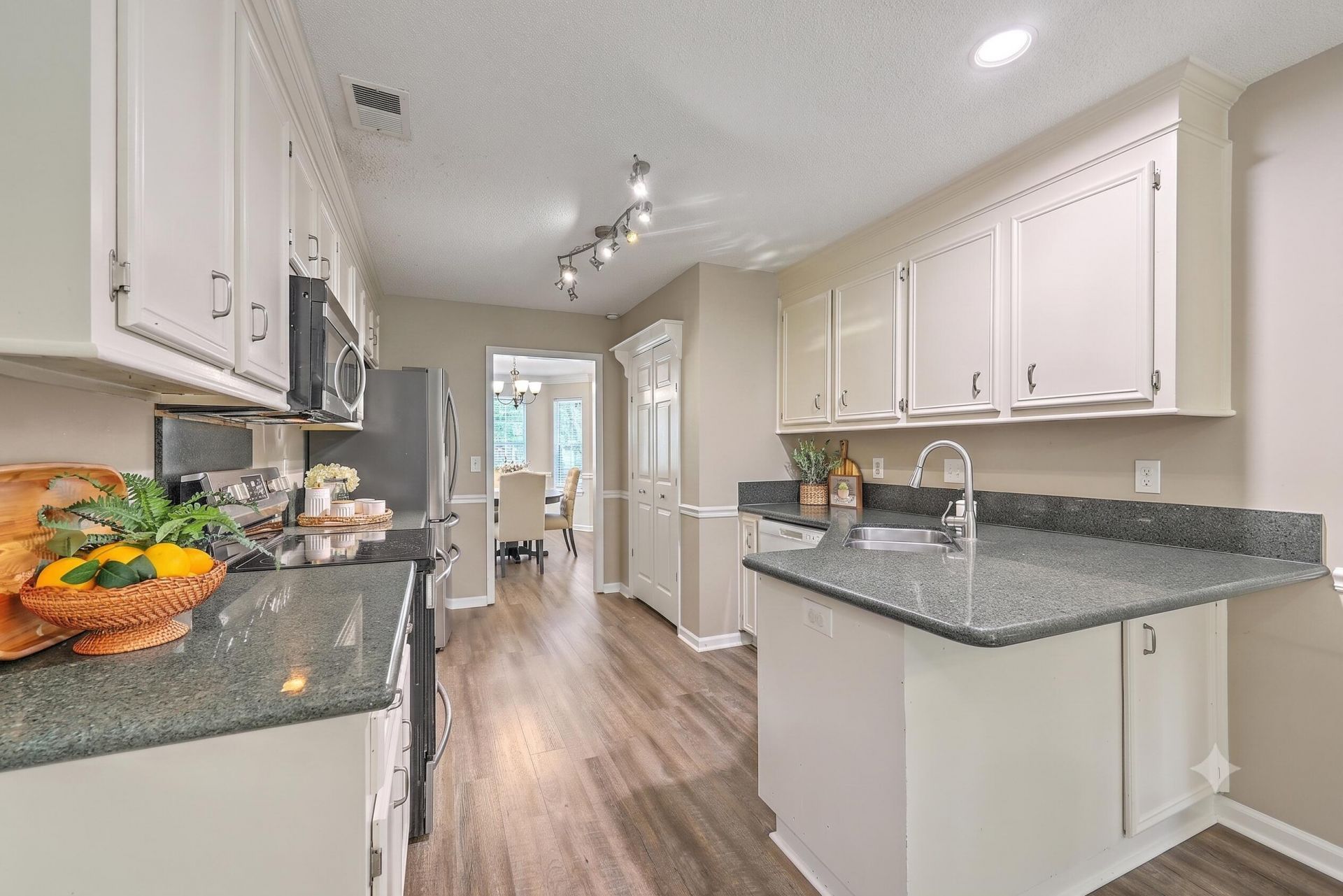 120 Tattingstone Way Photo 15
