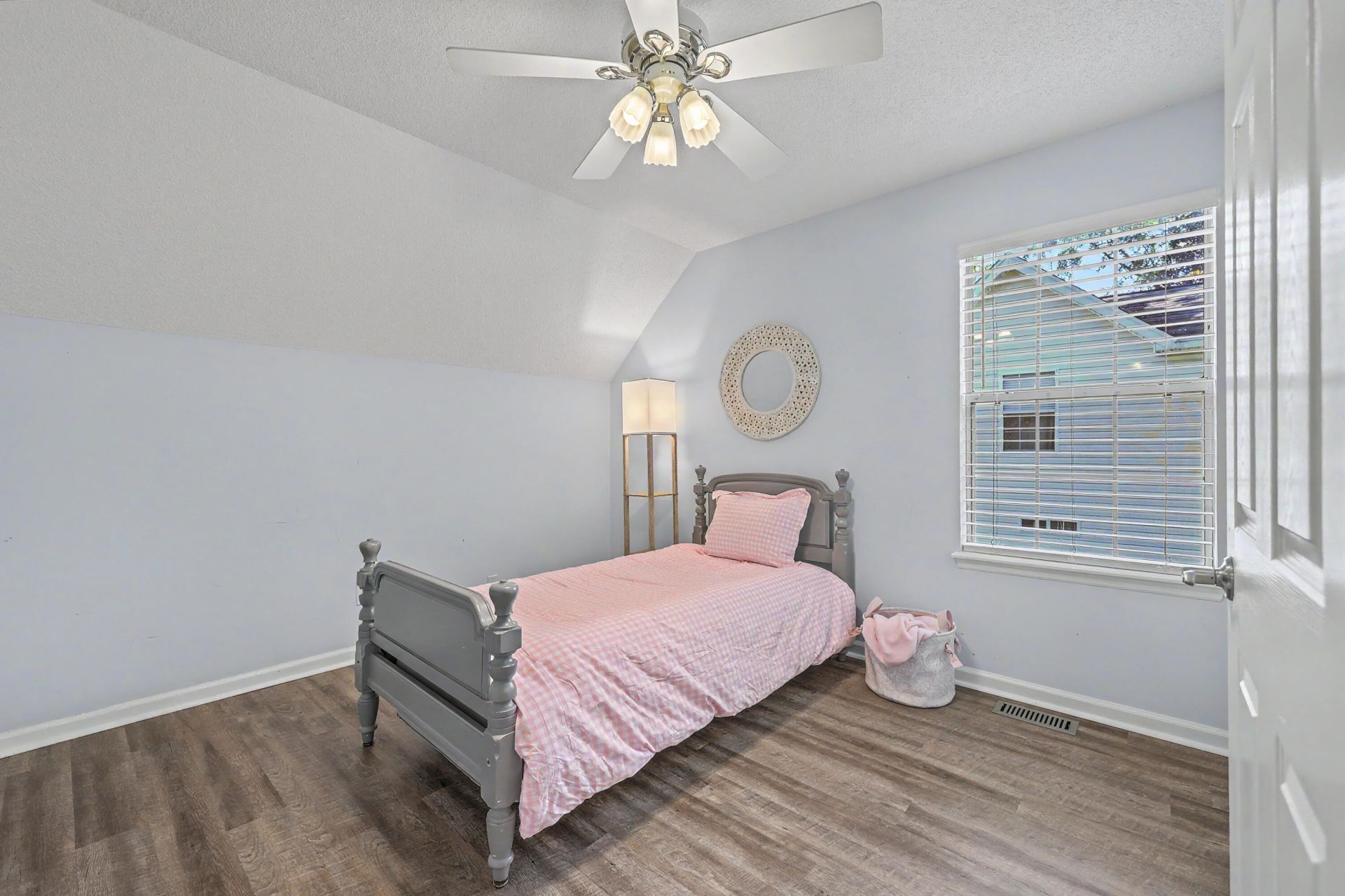 120 Tattingstone Way Photo 27
