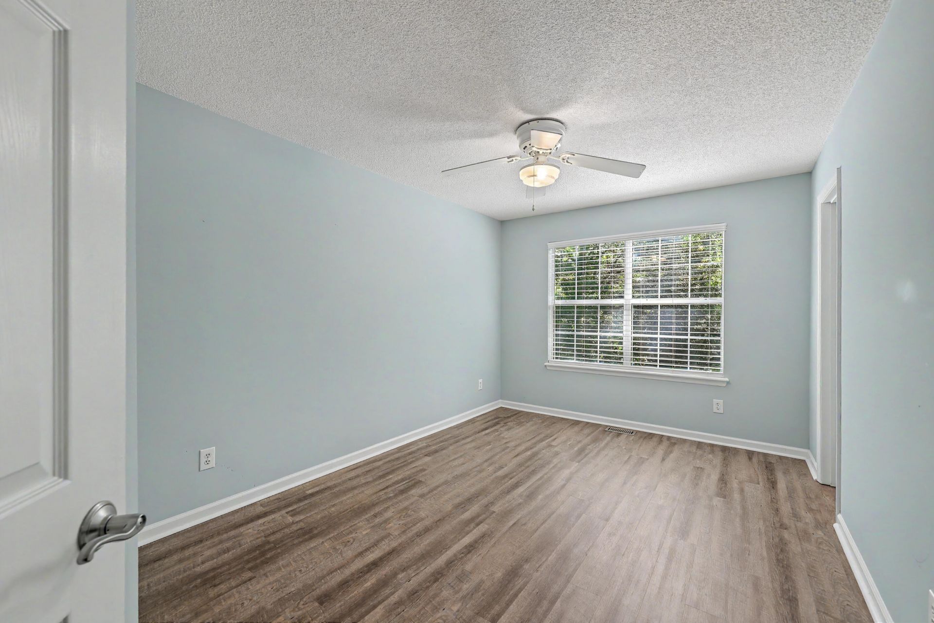 120 Tattingstone Way Photo 28