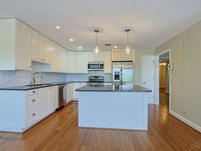3435 Golden Avenue, Unit 103, Cincinnati, OH 45226 Photo 12