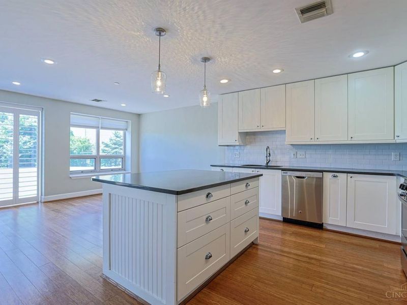 3435 Golden Avenue, Unit 103, Cincinnati, OH 45226 Photo 13