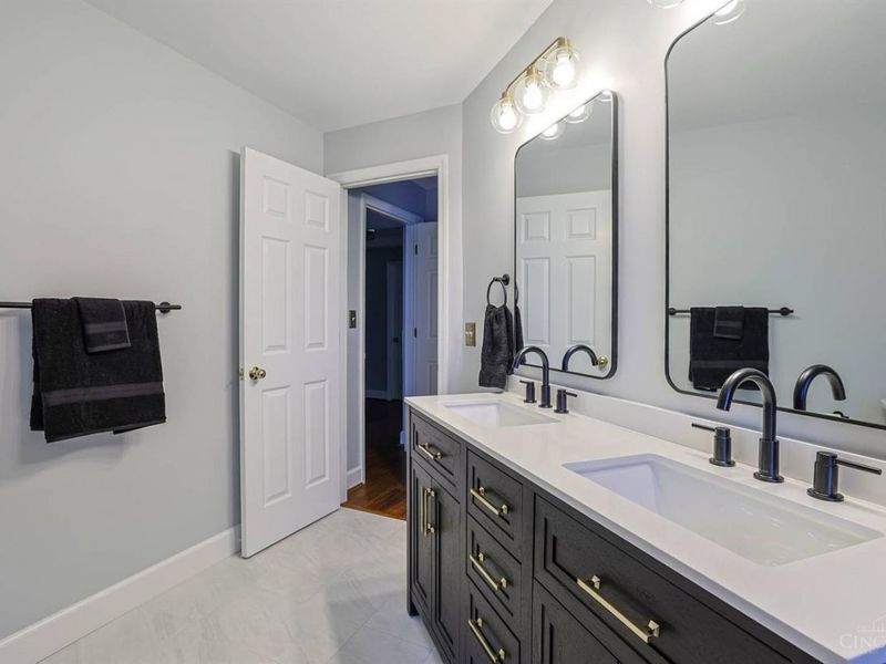 3435 Golden Avenue, Unit 103, Cincinnati, OH 45226 Photo 21