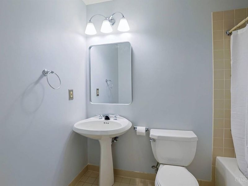 3435 Golden Avenue, Unit 103, Cincinnati, OH 45226 Photo 25