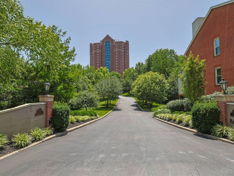 3435 Golden Avenue, Unit 103, Cincinnati, OH 45226 Photo 43