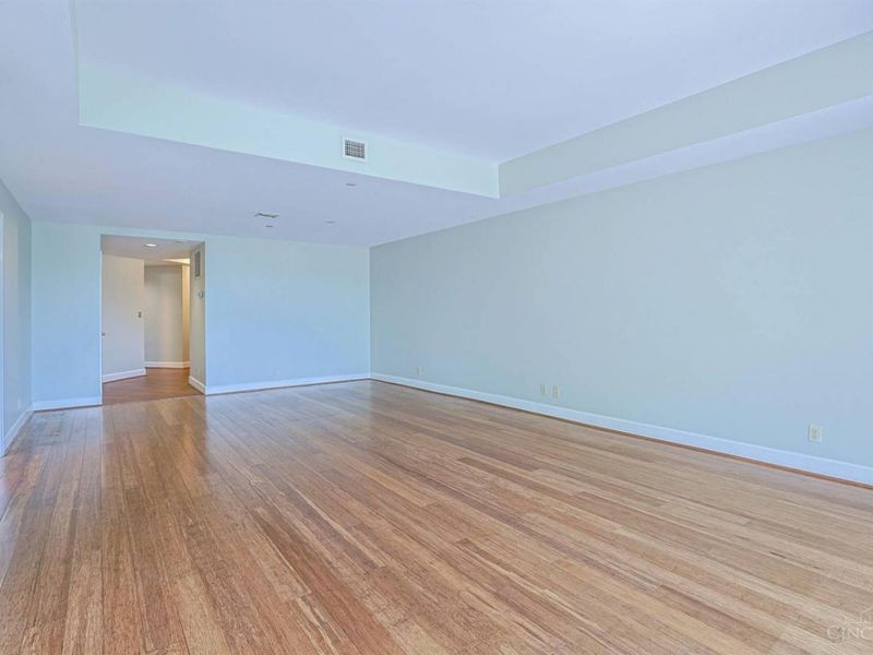 3435 Golden Avenue, Unit 103, Cincinnati, OH 45226 Photo 8