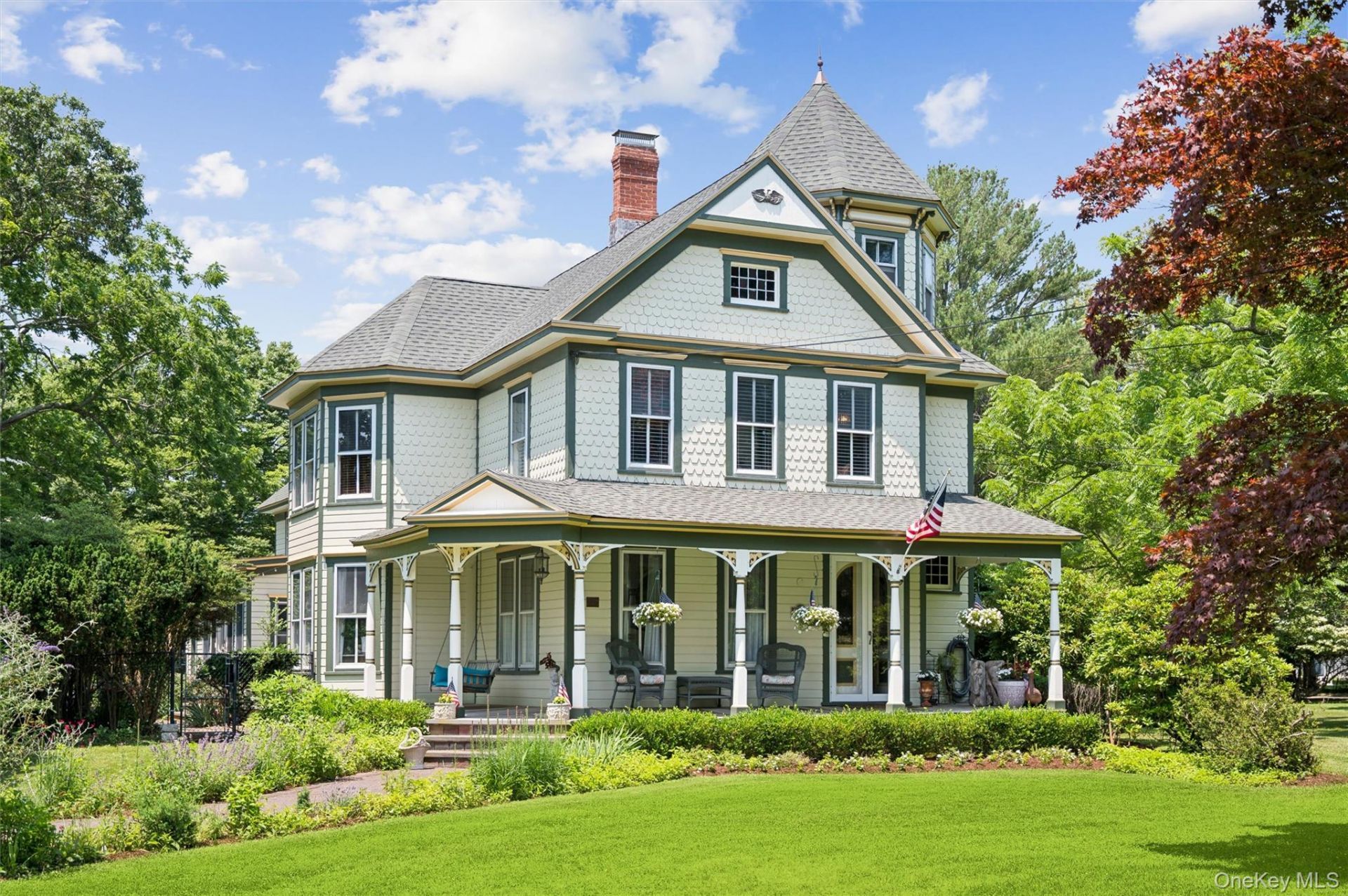 60 Union Avenue , Center Moriches, NY 11934 Main Photo
