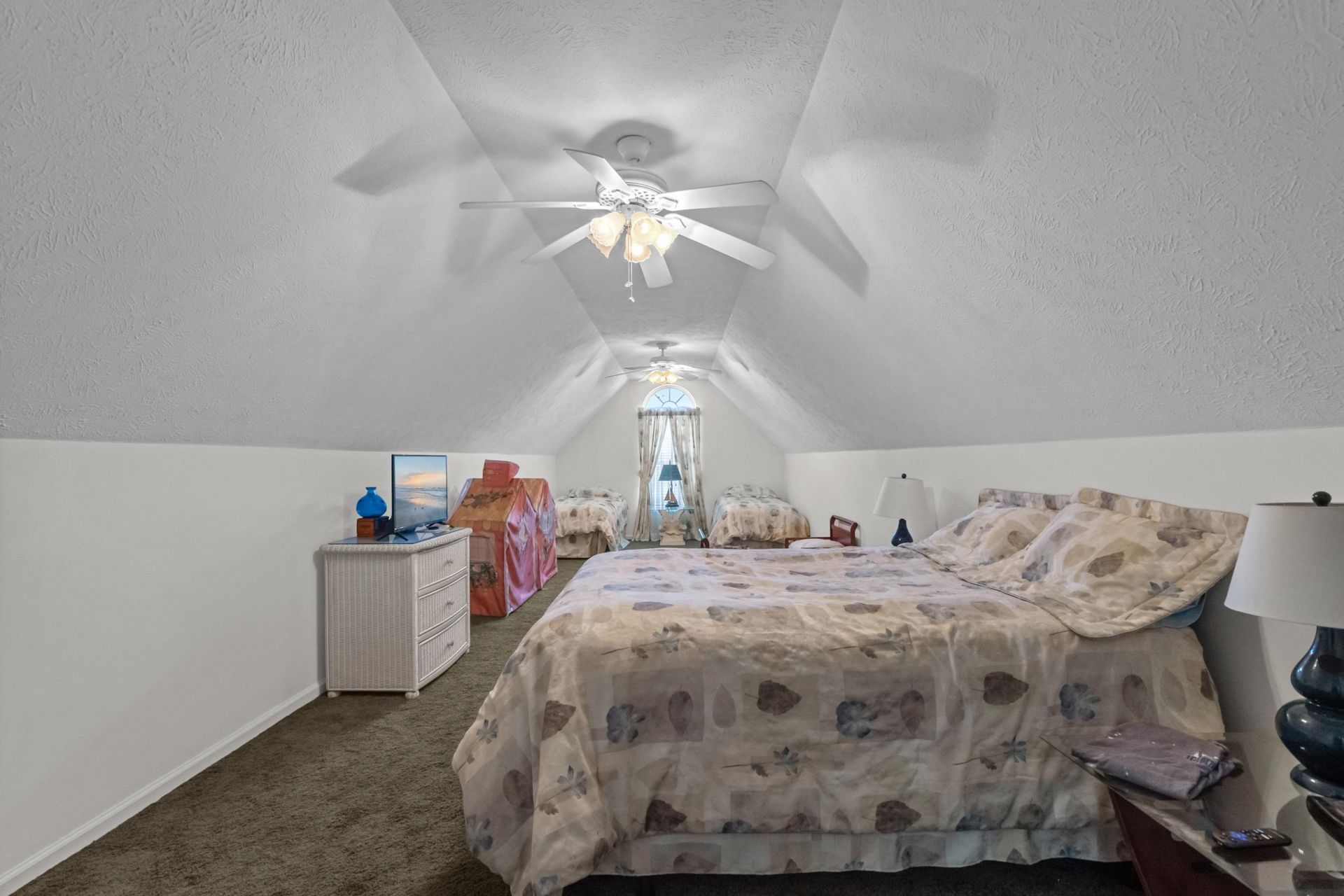 2818 Sanctuary Blvd. Photo 27