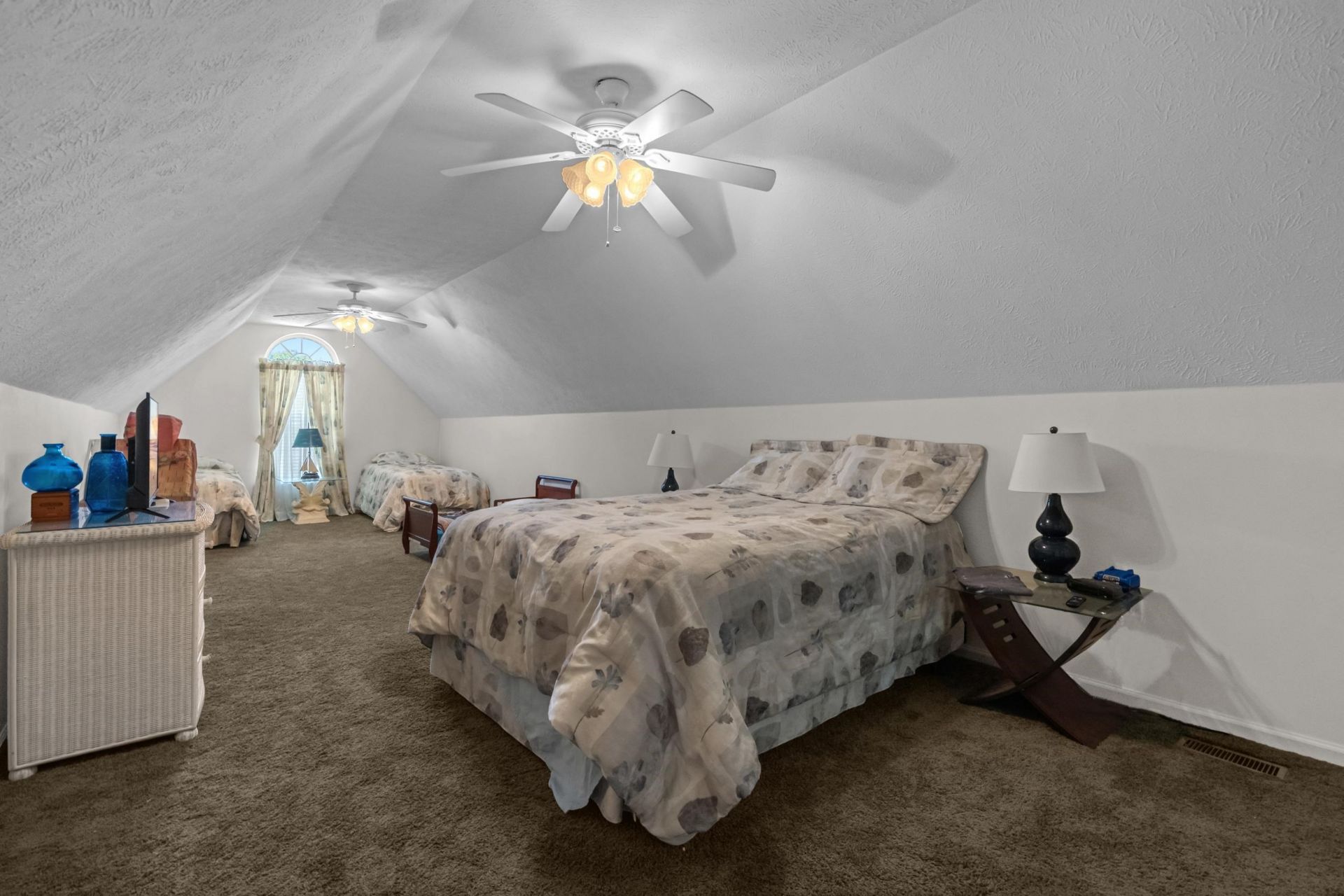 2818 Sanctuary Blvd. Photo 28