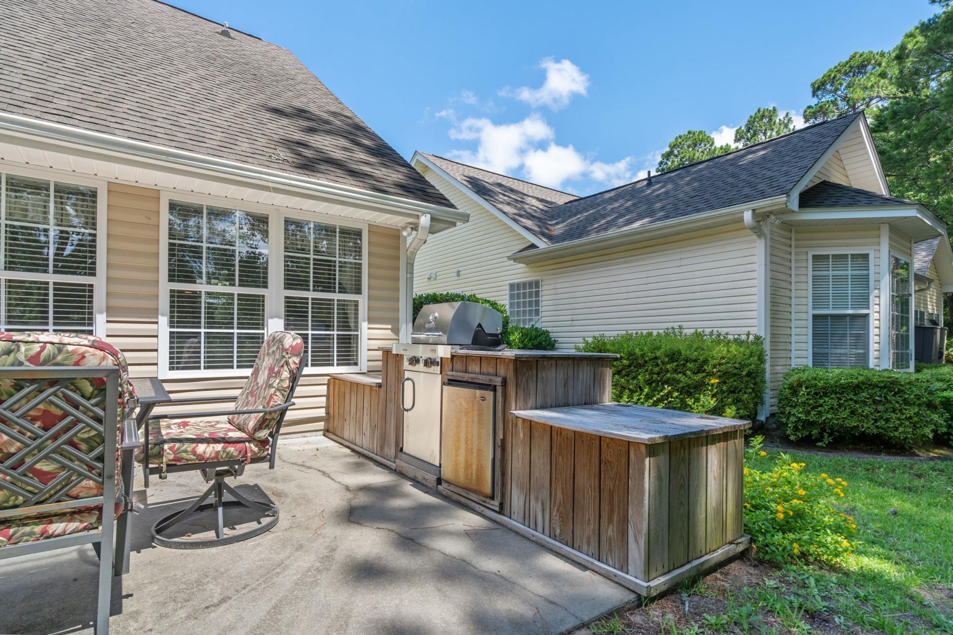 2818 Sanctuary Blvd. Photo 34