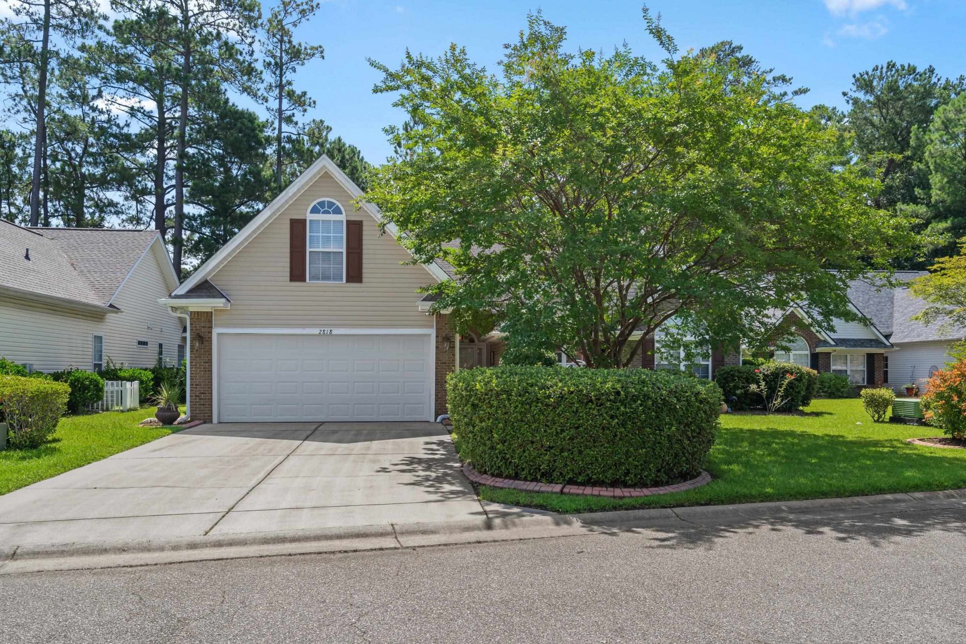 2818 Sanctuary Blvd. Photo 36