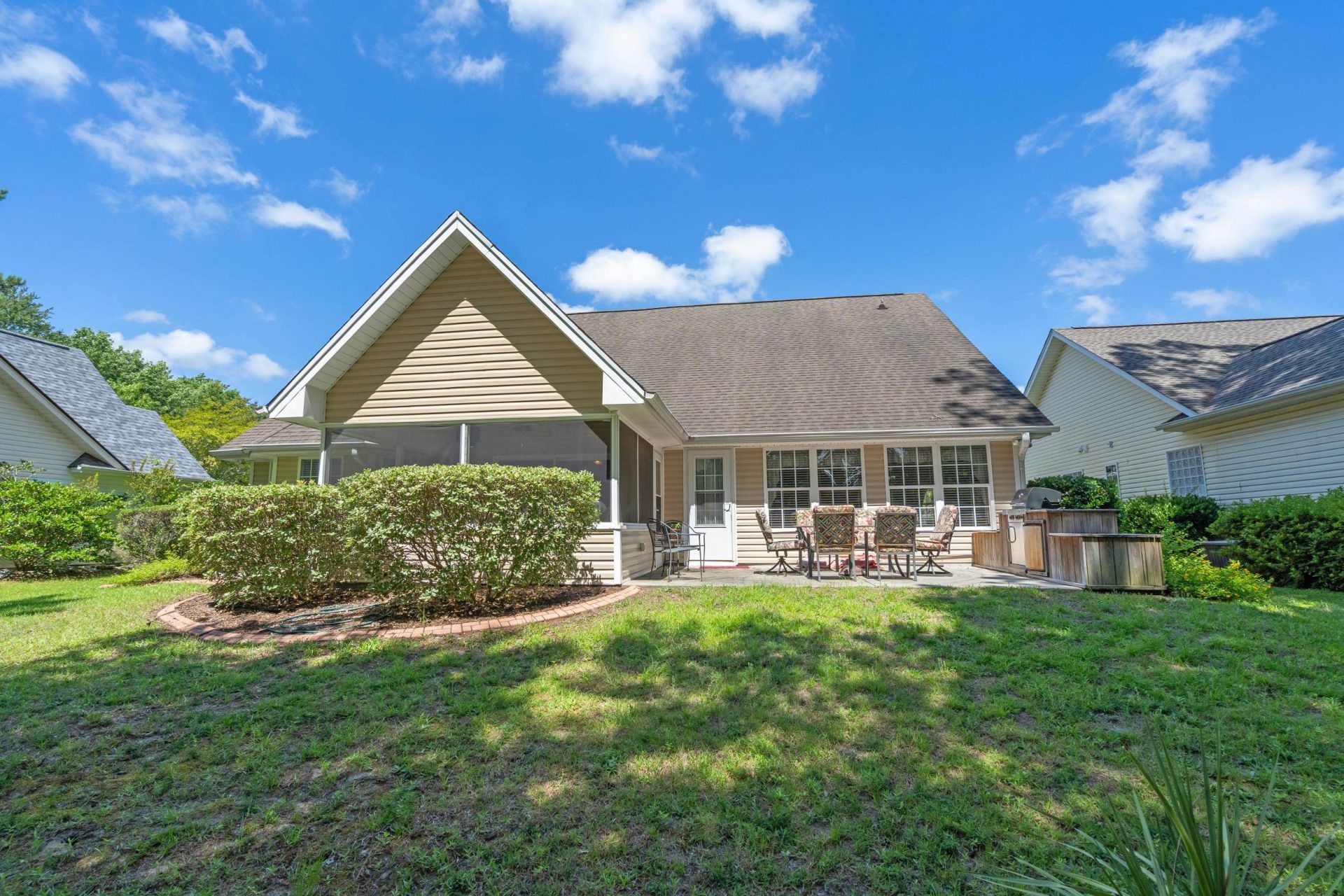 2818 Sanctuary Blvd. Photo 39