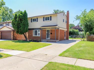14631 Labelle Street, Oak Park, MI 48237