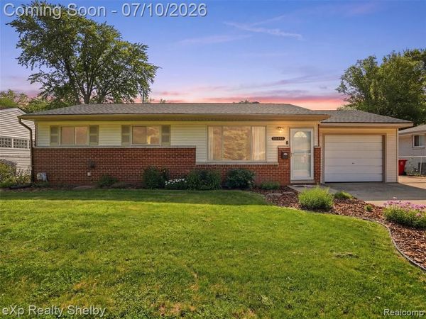 36346 Winterset Drive, Clinton Twp, MI 48035