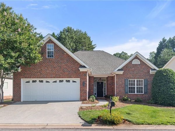 155 Brooks Landing Drive , Winston-Salem, NC 27106