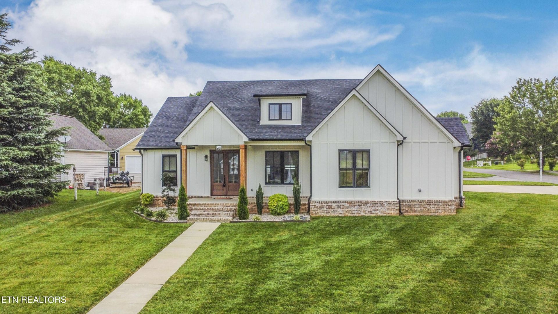 137 Larkspur Drive, Andersonville, TN 37705 Main Photo