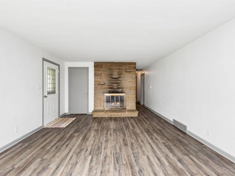 333 E Main Street, Green Township, OH 45154 Photo 6