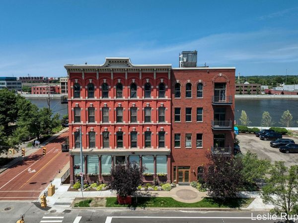 801 Monroe Avenue NW, Unit #206, Grand Rapids, MI 49503