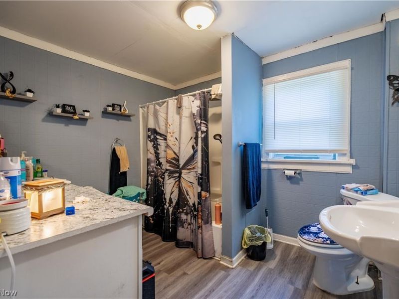 190 E Archwood Avenue , Akron, OH 44301 Photo 14