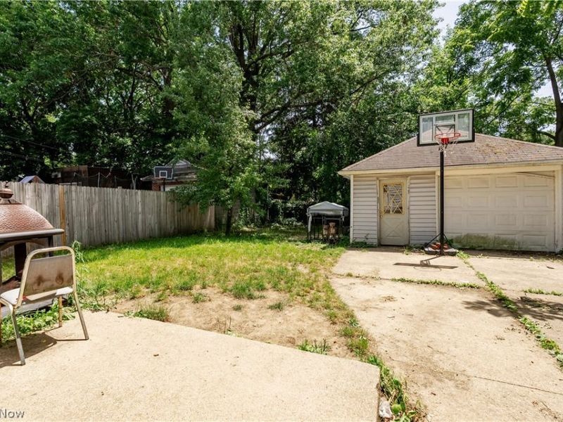 190 E Archwood Avenue , Akron, OH 44301 Photo 22