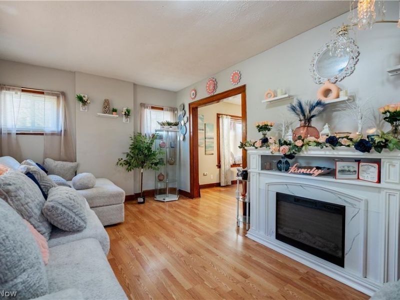190 E Archwood Avenue , Akron, OH 44301 Photo 7
