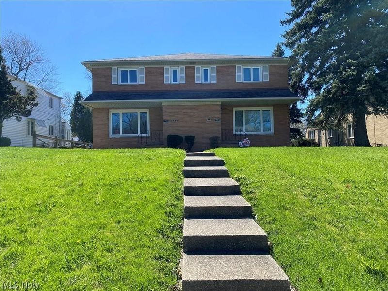 17914 Chagrin Boulevard, Shaker Heights, OH 44122 Photo 1