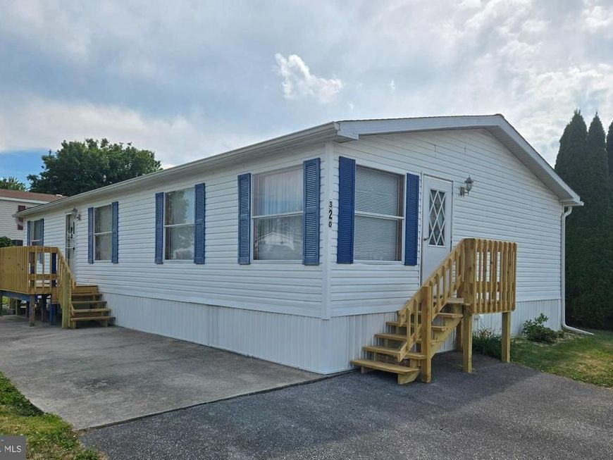 320 Cameo Drive, Unit 145, Fayetteville, PA 17222 Main Photo