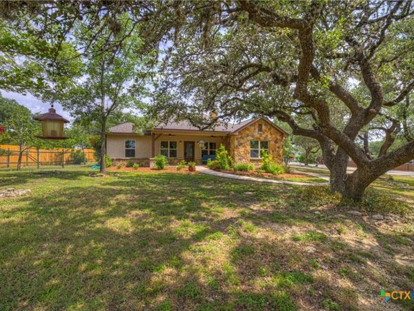 737 La Paloma Drive , Canyon Lake, TX 78133