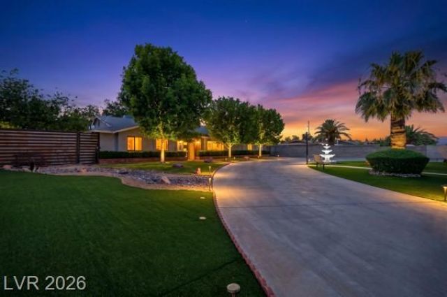 2295 N Gateway Road , Las Vegas, NV 89115