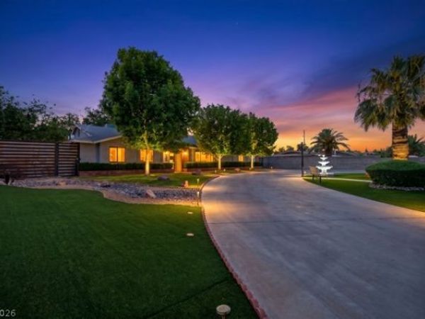 2295 N Gateway Road , Las Vegas, NV 89115